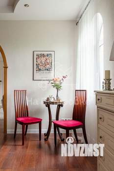 Коттедж 450м², 3-этажный, участок 9 сот.  