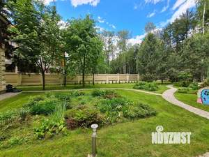 Дом 593м², 3-этажный, участок 25 сот.  