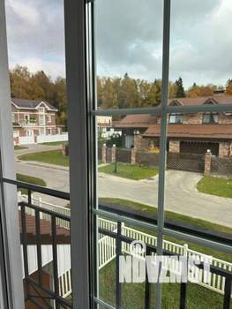 Дом 130м&sup2;, 3-этажный, участок 4 сот.  