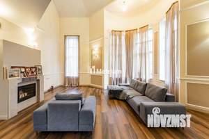 Коттедж 400м², 2-этажный, участок 10 сот.  