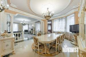 Дом 820м², 4-этажный, участок 32 сот.  