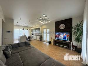 Дом 276м², 2-этажный, участок 6 сот.  