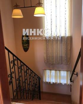 Дом 600м², 2-этажный, участок 10 сот.  