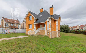 Дом 260м², 3-этажный, участок 17 сот.  