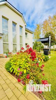 Дом 708м&sup2;, 3-этажный, участок 13 сот.  