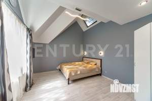 Дом 310м², 3-этажный, участок 15 сот.  