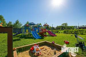 Дом 1110м², 4-этажный, участок 26 сот.  