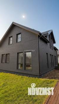 Дом 200м², 2-этажный, участок 10 сот.  