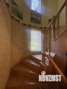 Дом 220м², 2-этажный, участок 9 сот.  