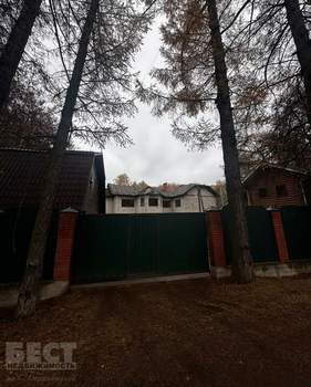 Дом 416м&sup2;, 3-этажный, участок 6 сот.  