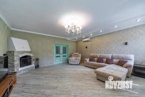 Дом 286м², 2-этажный, участок 24 сот.  