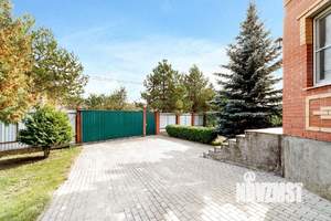 Дом 412м², 3-этажный, участок 14 сот.  