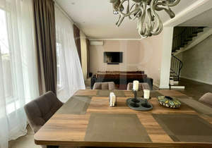 Дом 151м², 2-этажный, участок 6 сот.  