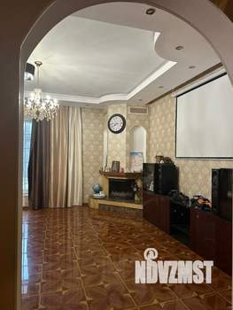 Дом 225м², 3-этажный, участок 3 сот.  