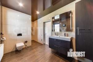 Дом 310м², 3-этажный, участок 15 сот.  