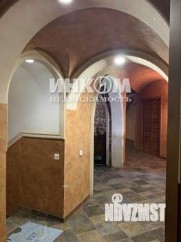 Дом 475м², 3-этажный, участок 14 сот.  