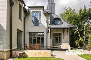 Коттедж 326м², 2-этажный, участок 8 сот.  