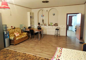 Дом 614м², 3-этажный, участок 12 сот.  