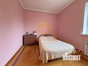 Дом 270м², 2-этажный, участок 24 сот.  