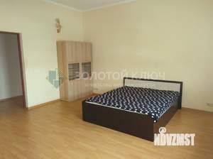 Дом 614м², 3-этажный, участок 12 сот.  