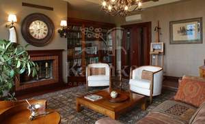 Дом 1000м&sup2;, 3-этажный, участок 0 сот.  