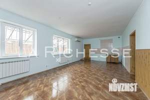 Дом 615м², 3-этажный, участок 14 сот.  