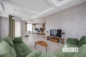 Дом 448м&sup2;, 2-этажный, участок 16 сот.  