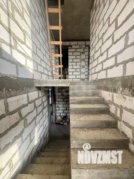 Дом 451м&sup2;, 3-этажный, участок 6 сот.  