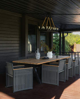 Дом 549м&sup2;, 3-этажный, участок 35 сот.  