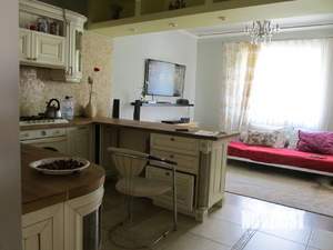 Дом 350м², 4-этажный, участок 8 сот.  