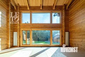 Дом 1106м², 3-этажный, участок 31 сот.  