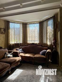 Дом 298м², 3-этажный, участок 11 сот.  