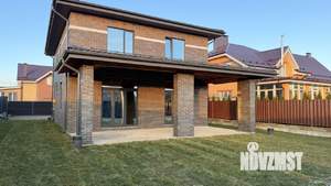 Коттедж 212м², 2-этажный, участок 6 сот.  