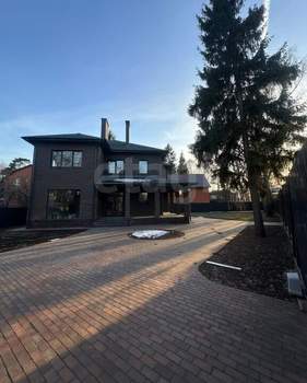 Дом 439м², 2-этажный, участок 10 сот.  