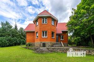 Дом 234м², 2-этажный, участок 15 сот.  