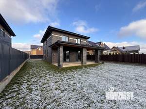 Коттедж 212м², 2-этажный, участок 6 сот.  