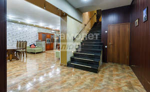 Дом 500м², 3-этажный, участок 30 сот.  