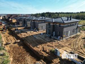 Коттедж 212м², 2-этажный, участок 6 сот.  