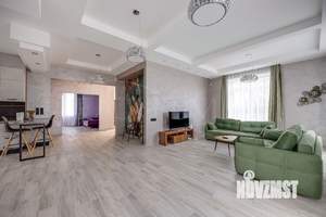 Дом 448м&sup2;, 2-этажный, участок 16 сот.  