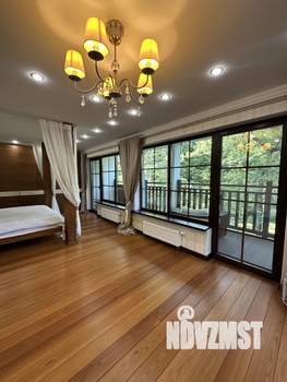 Дом 503м², 3-этажный, участок 42 сот.  