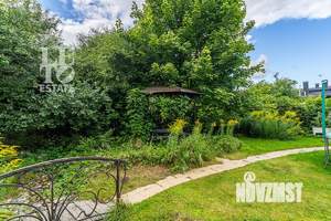 Дом 300м², 3-этажный, участок 14 сот.  