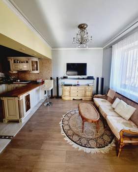 Дом 360м², 4-этажный, участок 8 сот.  