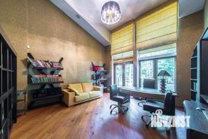 Дом 1540м², 2-этажный, участок 410 сот.  