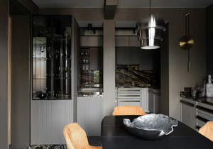 Дом 549м&sup2;, 3-этажный, участок 35 сот.  