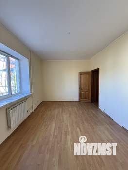 Дом 614м², 3-этажный, участок 10 сот.  