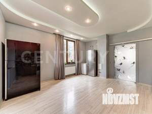 Дом 310м², 3-этажный, участок 15 сот.  