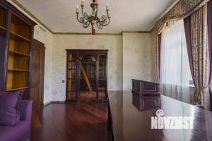 Дом 550м², 3-этажный, участок 23 сот.  