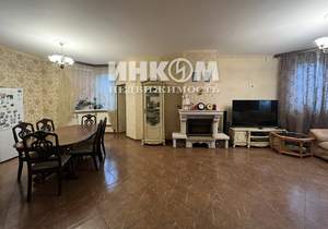 Дом 240м², 2-этажный, участок 8 сот.  