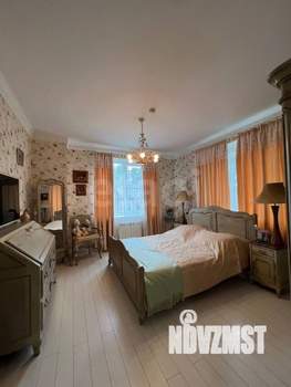 Дом 400м², 3-этажный, участок 10 сот.  