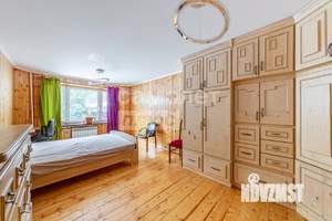 Дом 943м², 4-этажный, участок 12 сот.  